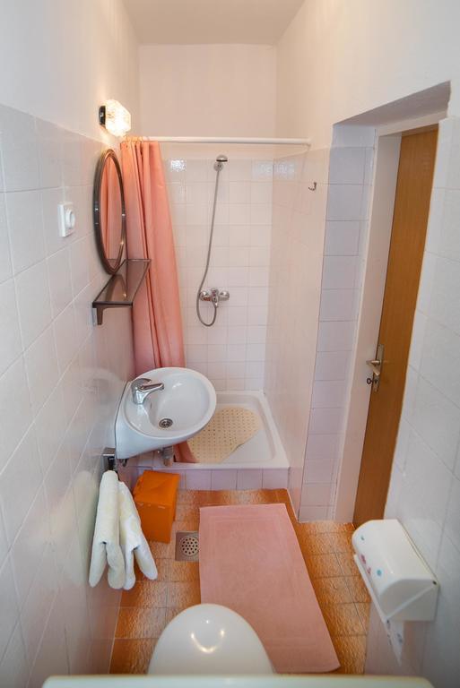 Apartment Anica Palit Exterior photo